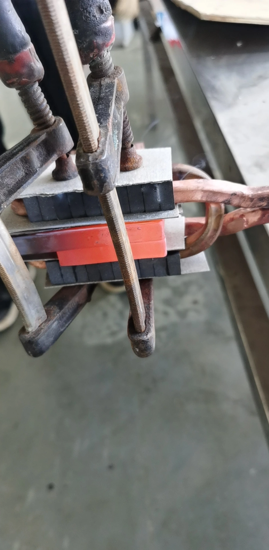 IGBT+DSP+CE آلة التسخين القابلة للتحريك مع ورق المعادن 5