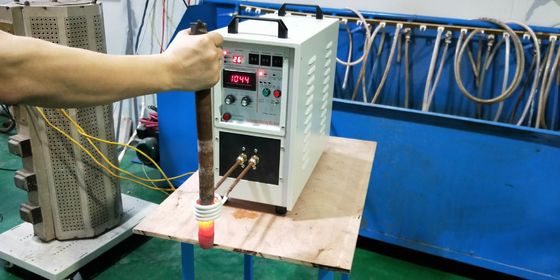 سعر جيد آلة لحام الحث السريع 60KW لموزع الحرارة والمبادل الحراري للألمنيوم الانترنت