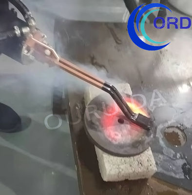 سعر جيد سريعة ودقيقة التلقائية إدخال معدات التسخين للنهاية من مجموعات طوابع المعدن الانترنت