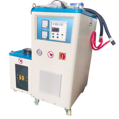 آلة تركيب بالانكماش بالحث الحراري ذات كفاءة تسخين عالية مع نظام تبريد مبرد بالمياه