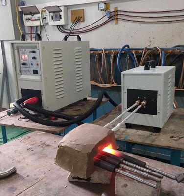 سعر جيد آلة التسخين بالحث الصوتي الفائق Sf-25kw للتطريق الساخن الانترنت